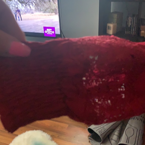 Beautiful rich red blouse - Picture 4 of 4